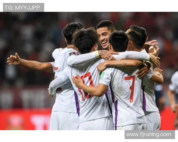 将足球当作人踢的球星是谁 他的疯狂行为引发了全球关注